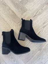 Slightly Black Suede Boots - Django & Juliette