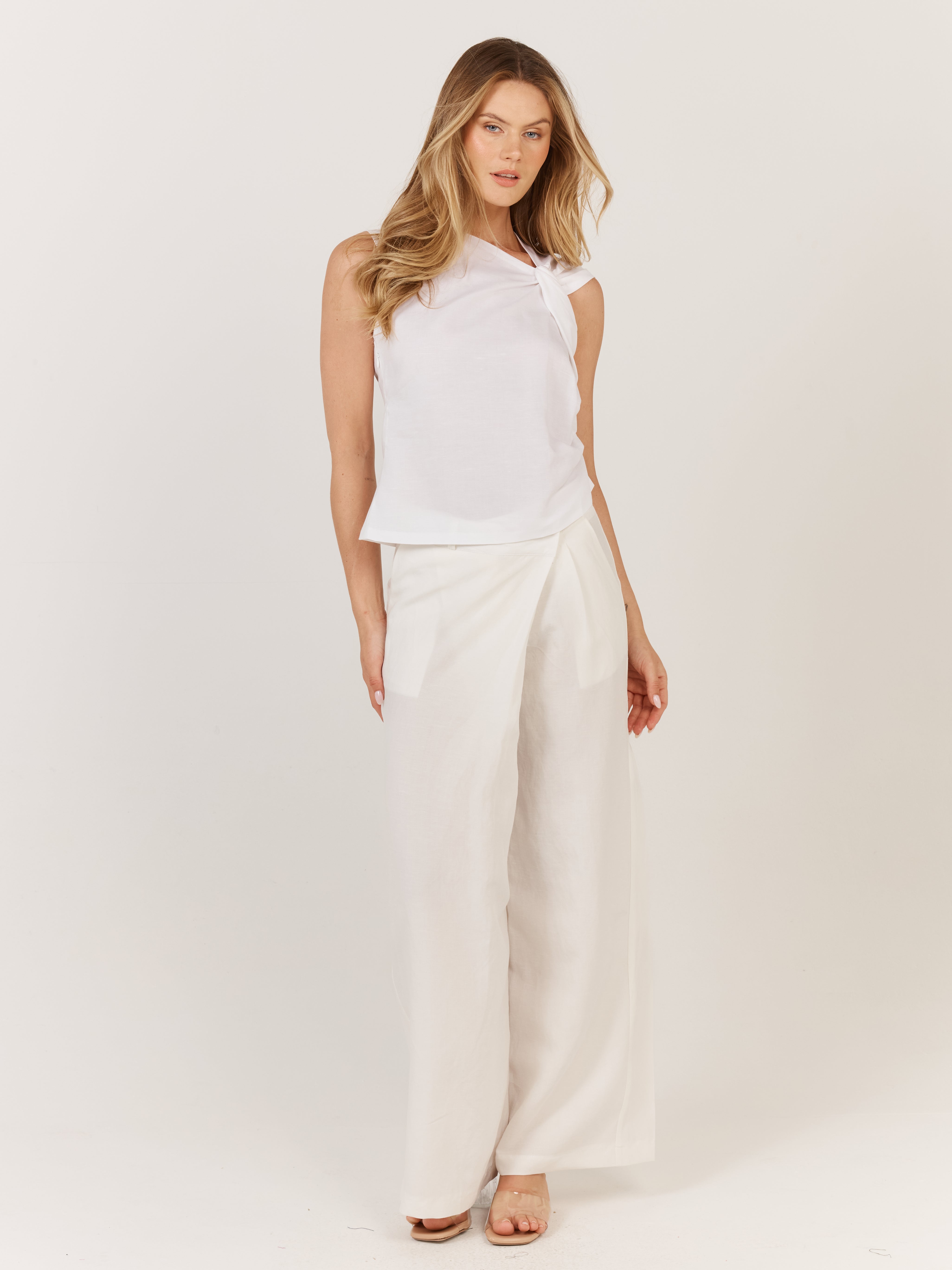 Sandara Top White - Fate & Becker