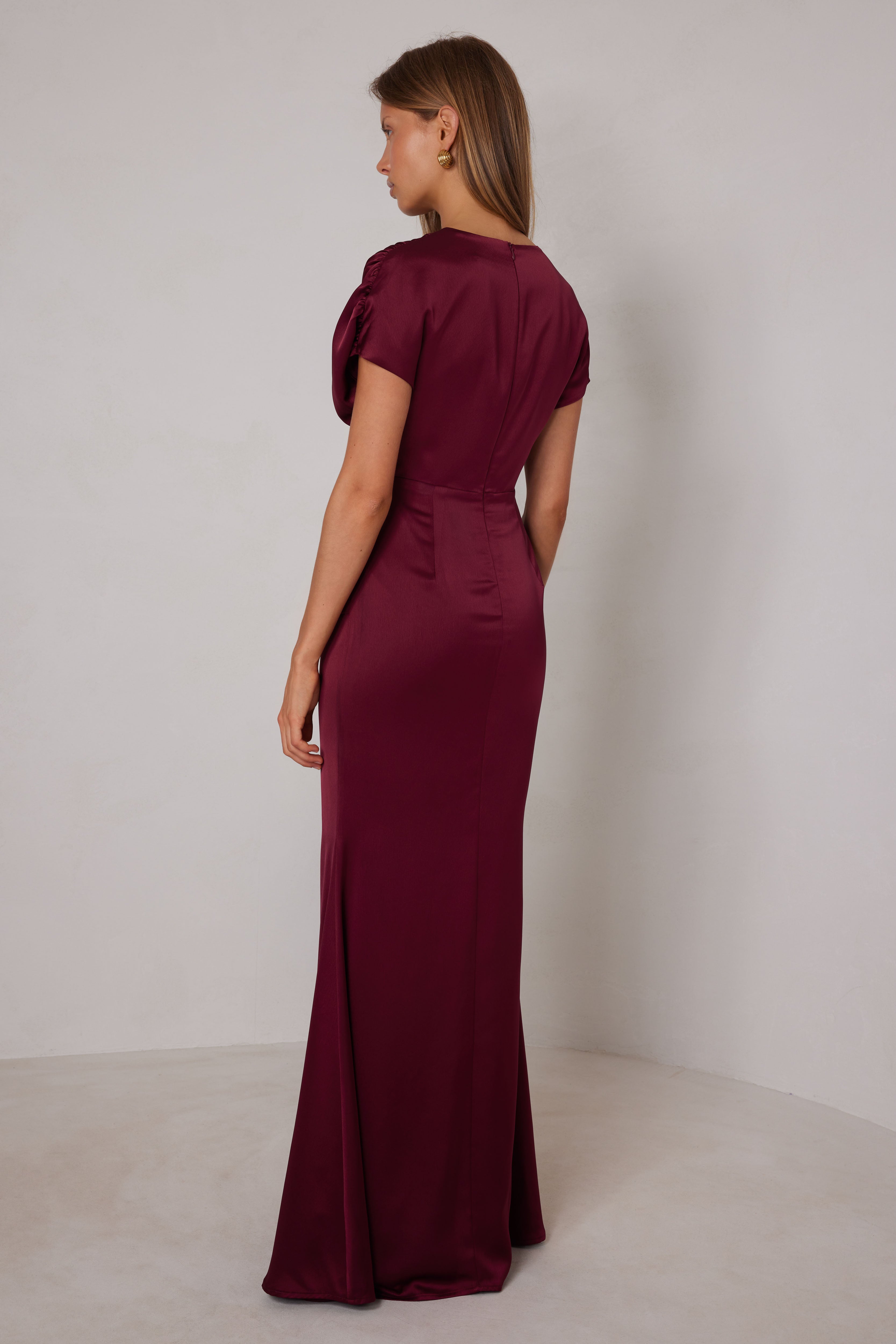 Dennis Gown Wine - Elle Zeitoune