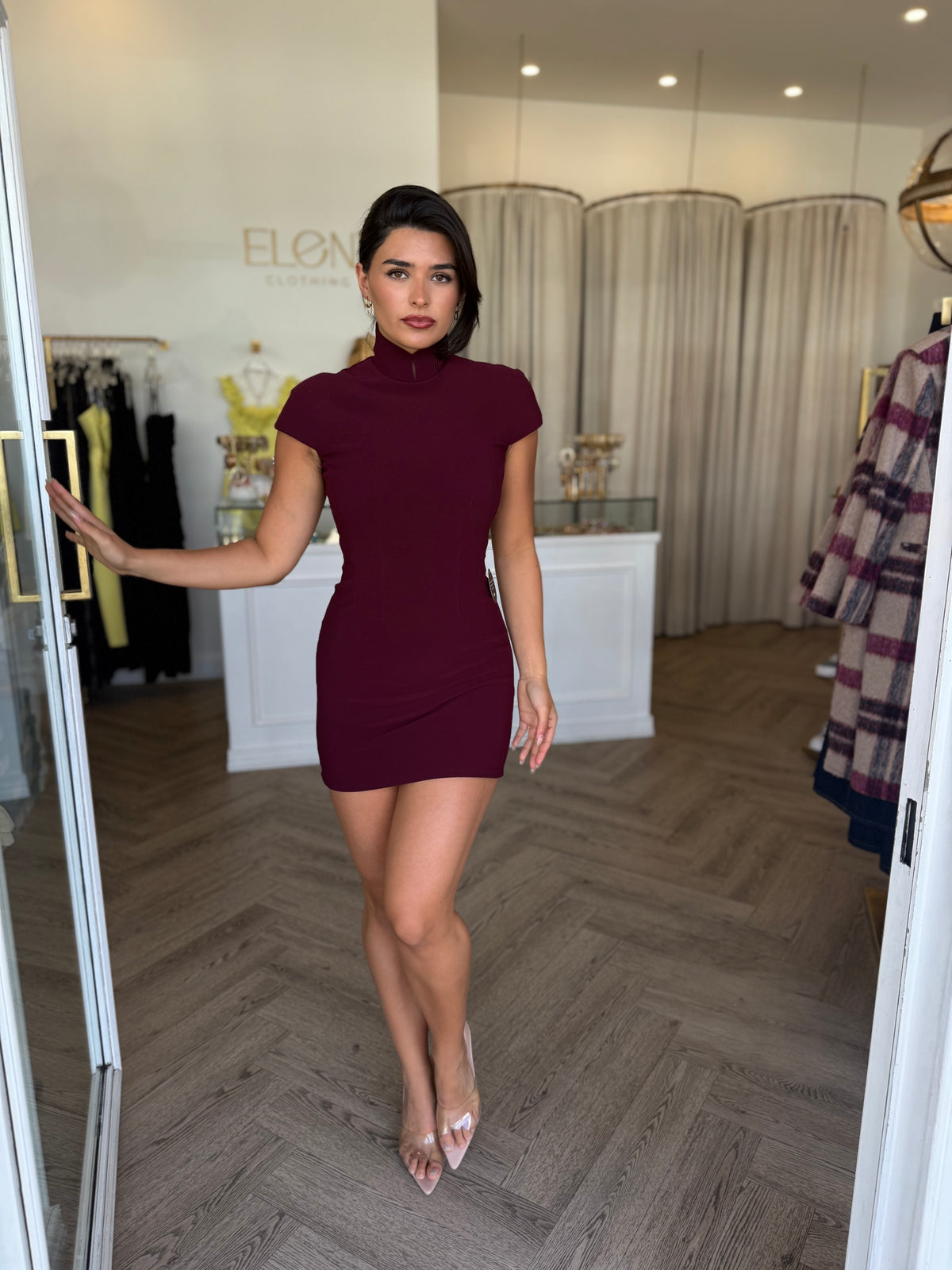 Dominique Mini - Nookie