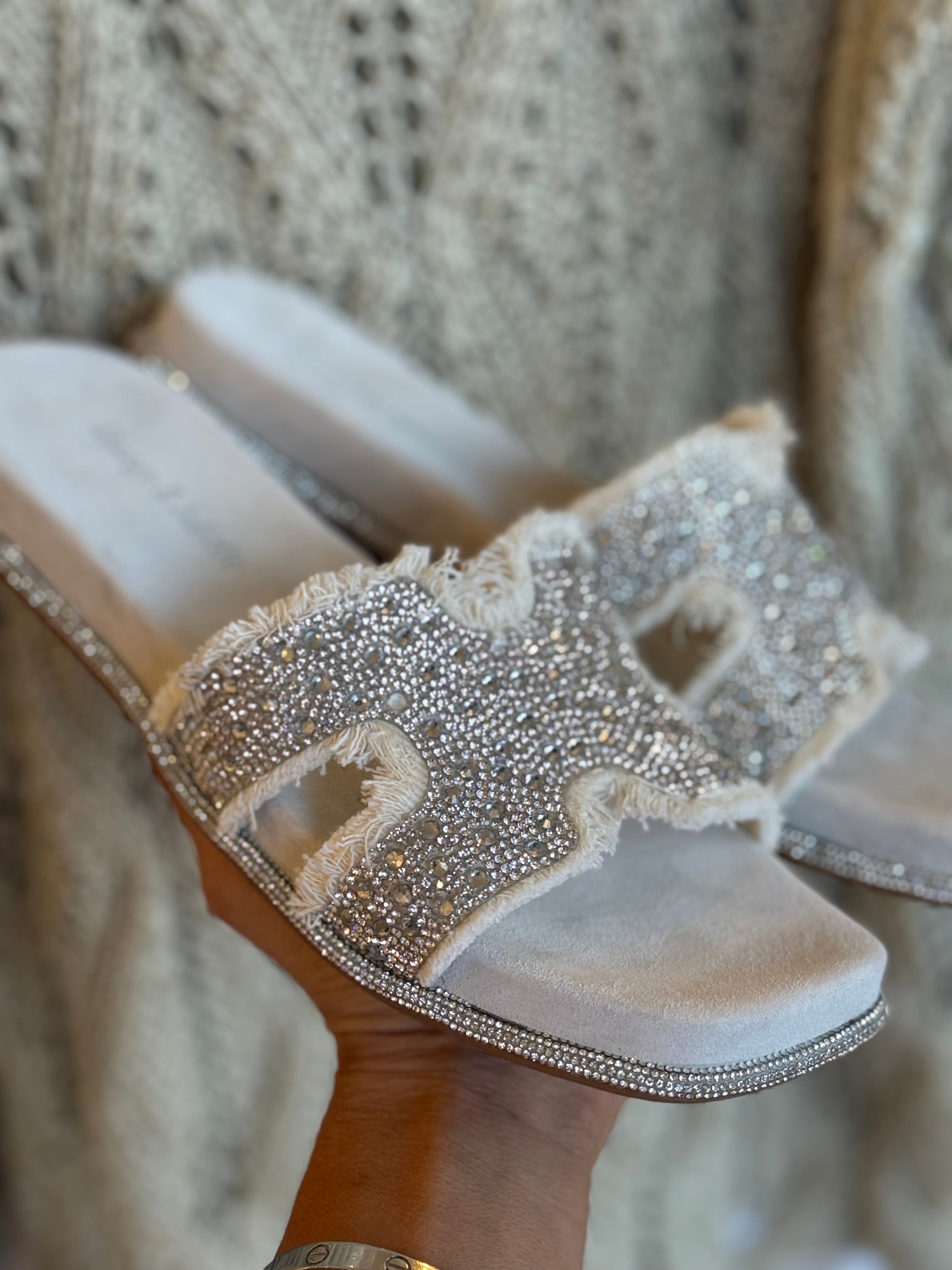Yieras Fabric Slides - Django & Juliette