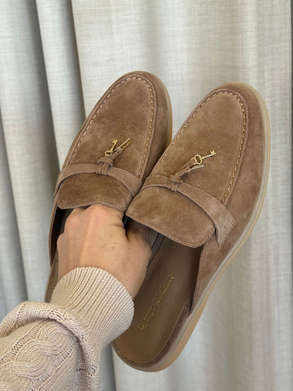 Lizzo Suede Shoes light choc - Django & Juliette