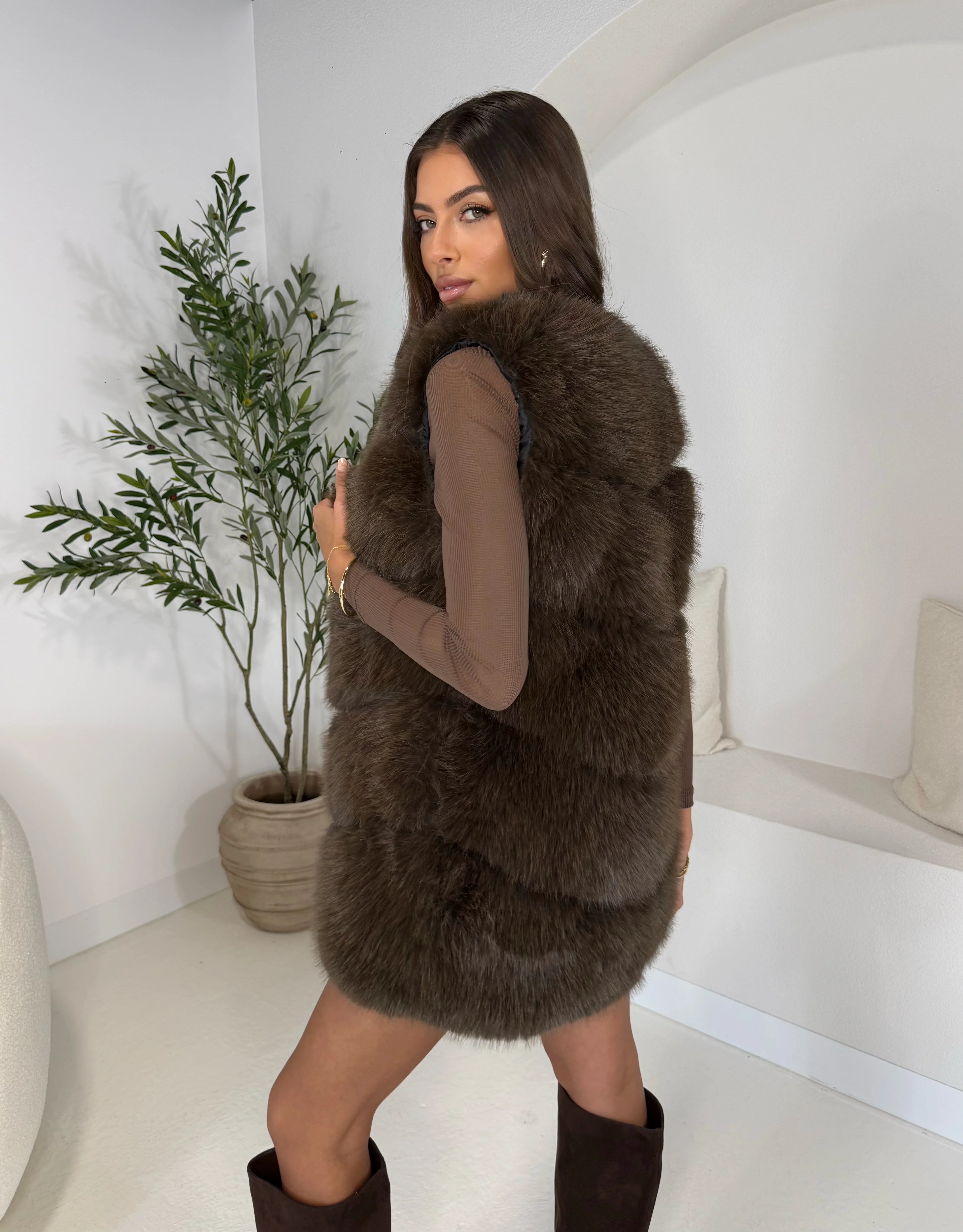 Faux Fur Vest Espresso - Marttini By Lana